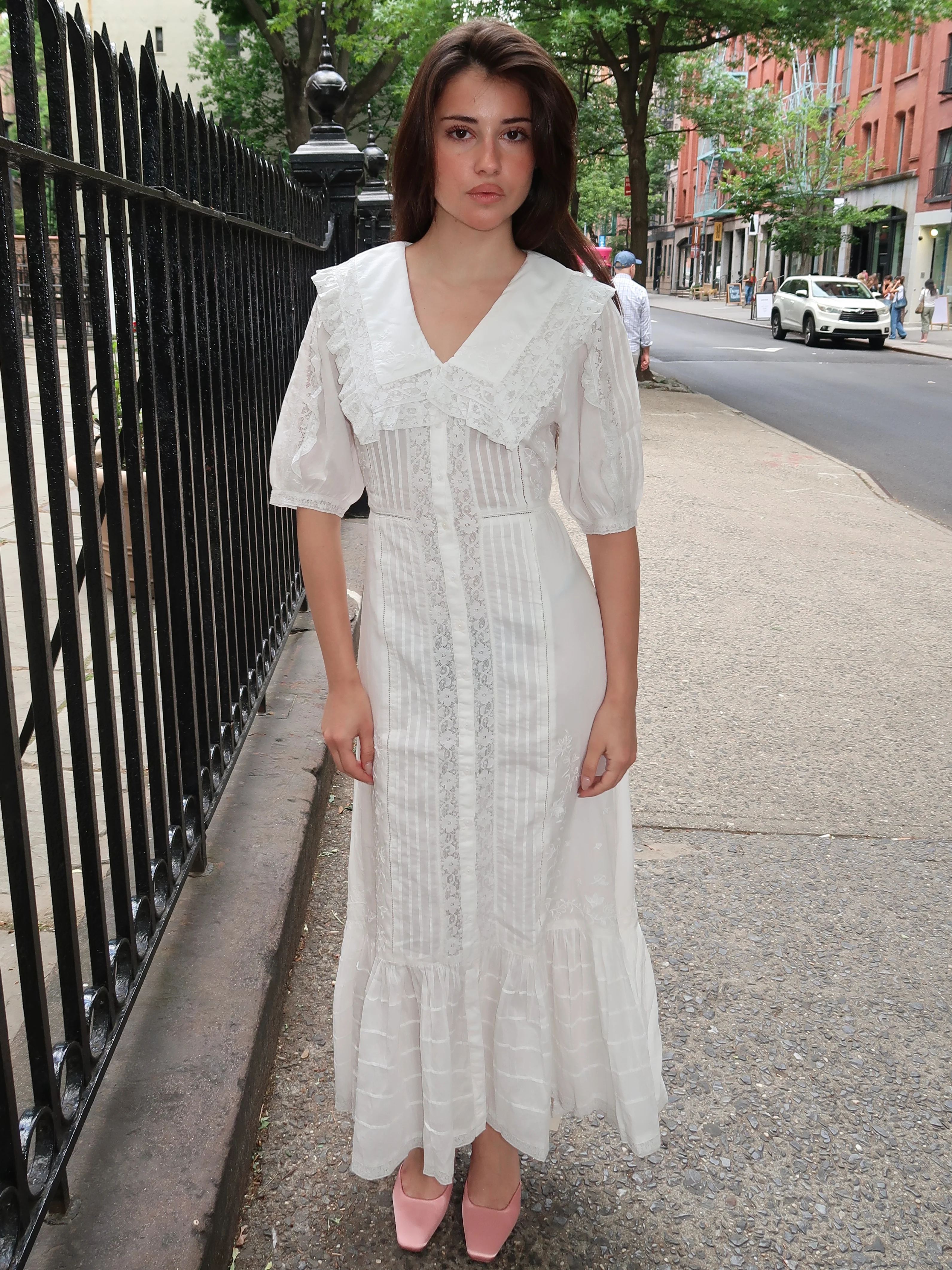 Edina Dress Pansy Embroidery White - Image 2