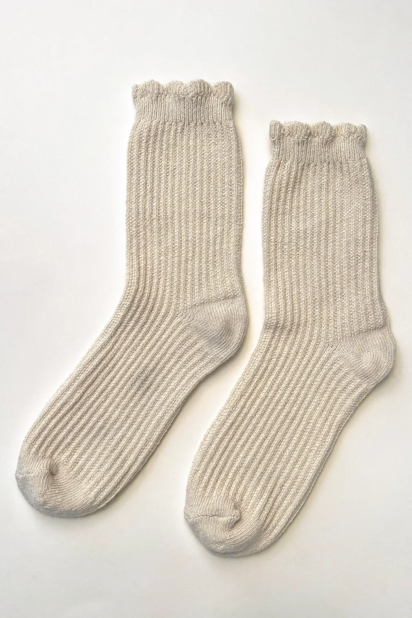 Linen Scallop Socks in Naturel