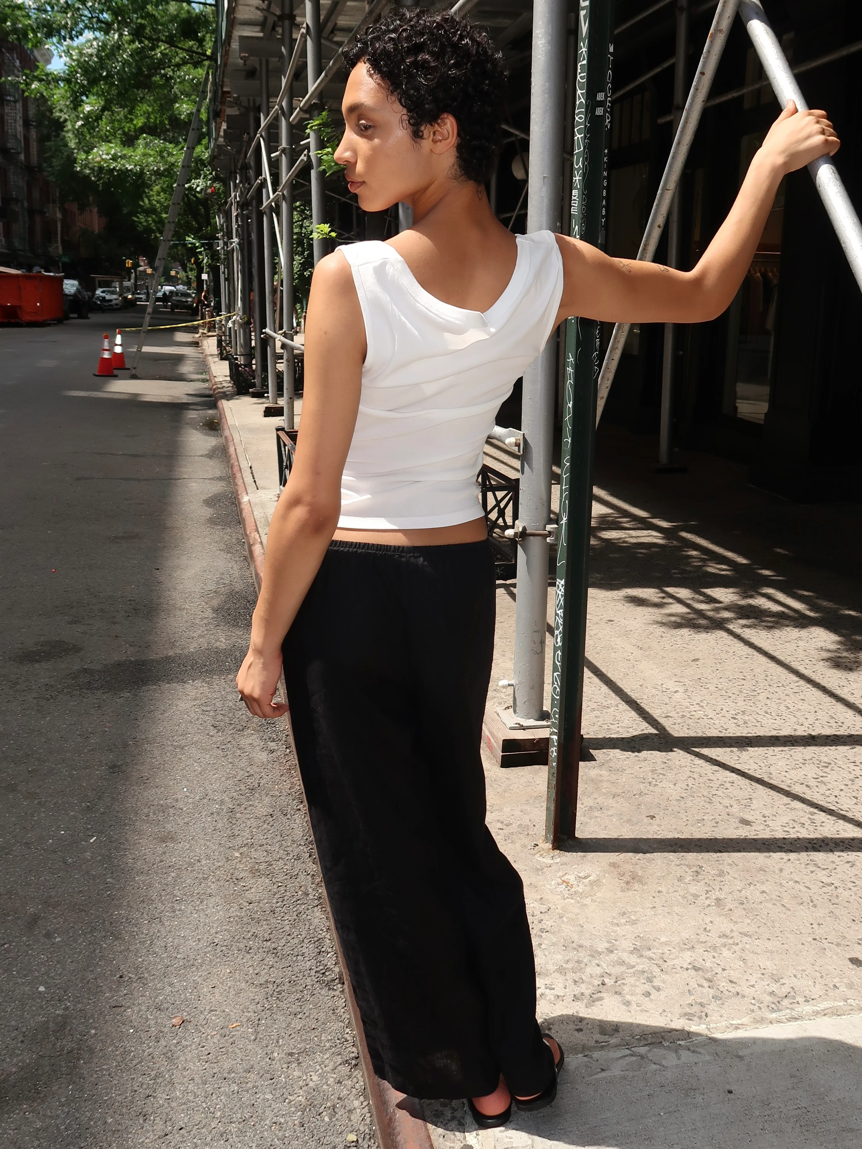 Linen Stripe Crop Racer Pant in Jet - Image 3