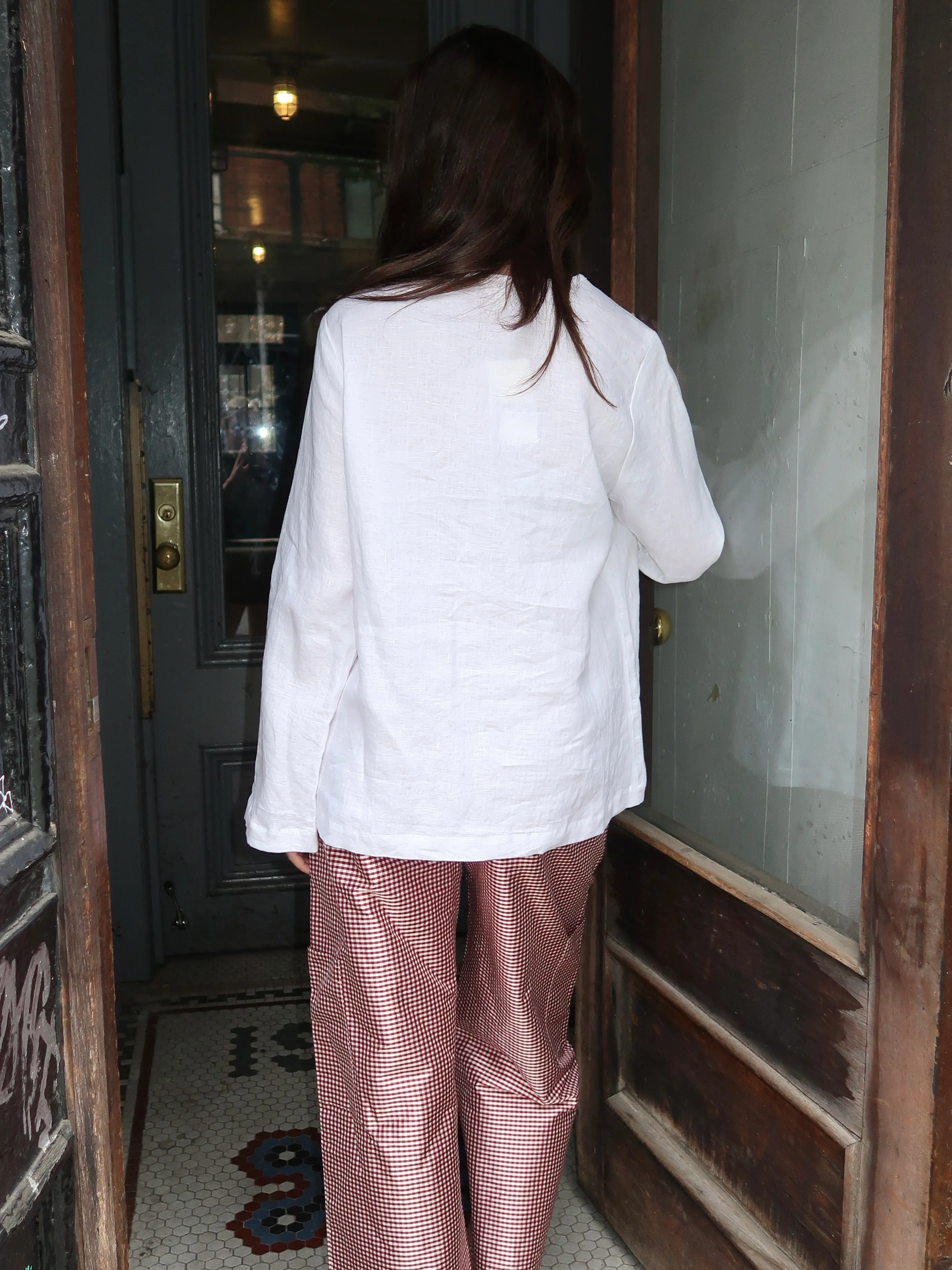 The Linen Loop Shirt in Powder - Image 3